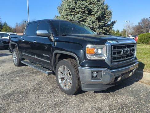 Used 2015 GMC Sierra 1500 SLT w/ SLT Crew Cab Value Package image 4