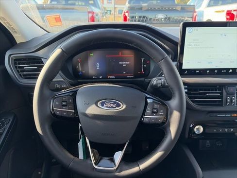 New 2026 Ford Escape SE w/ Class II Trailer Tow Package image 15