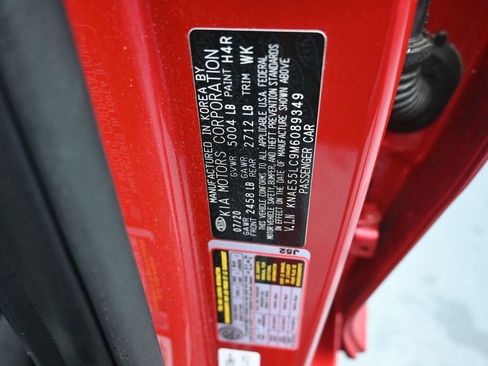 Used 2021 Kia Stinger GT2 image 19