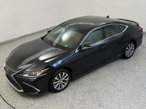 Used 2020 Lexus ES 300h w/ Premium Package FWD image 14