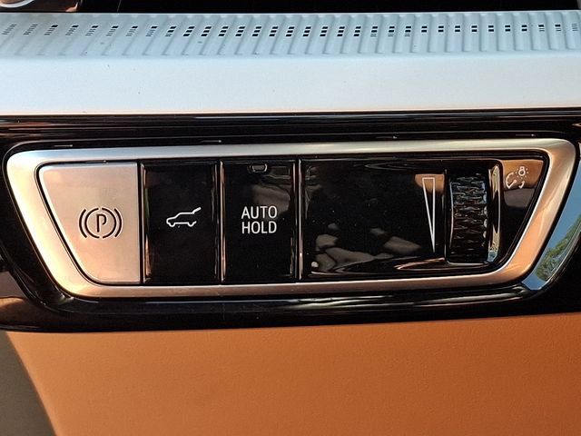 Certified 2025 Cadillac Optiq Sport 2 AWD/4WD image 22