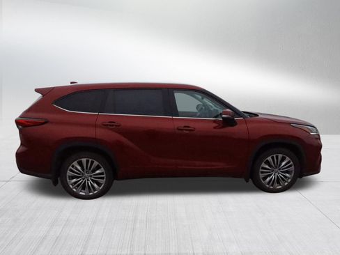 Used 2022 Toyota Highlander Platinum AWD/4WD image 9