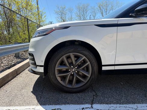 Certified 2026 Land Rover Range Rover Velar Dynamic SE AWD/4WD image 9