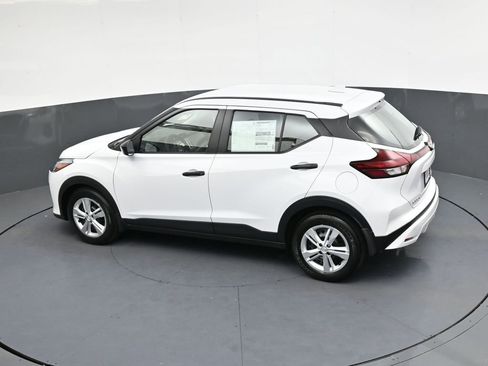 Certified 2025 Nissan Kicks Play S FWD image 27
