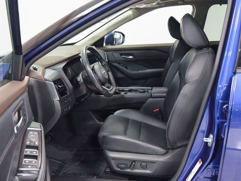 Used 2023 Nissan Rogue SL w/ SL Premium Package AWD/4WD image 2