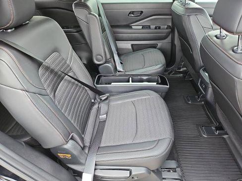 Certified 2025 Nissan Pathfinder Rock Creek image 21