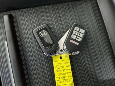Certified 2024 Honda Odyssey Elite image 33