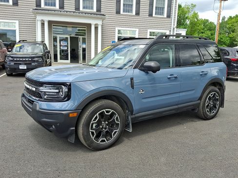 Used 2025 Ford Bronco Sport Outer Banks w/ Outer Banks Tech Package+ AWD/4WD image 1