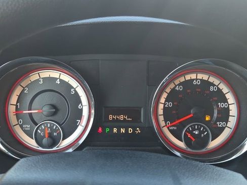 Used 2016 Dodge Grand Caravan SXT image 39