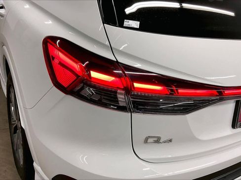 Used 2023 Audi Q4 e-tron Premium Plus w/ Premium Plus image 30