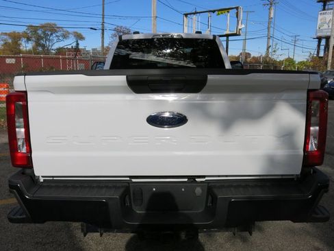 Used 2021 Ford F350 XL w/ Camper Package image 6