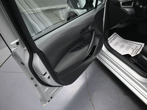 Used 2023 Toyota Corolla LE FWD image 19