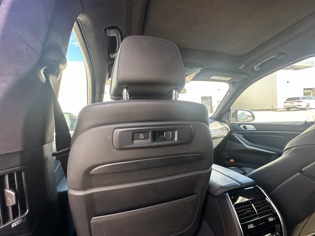 Used 2020 BMW X7 M50i w/ Executive Package AWD/4WD image 23