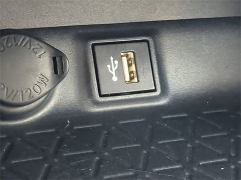 Certified 2025 Toyota RAV4 XLE image 21