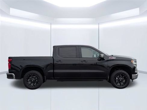 Used 2024 Chevrolet Silverado 1500 LTZ w/ Z71 Off-Road Package AWD/4WD image 7