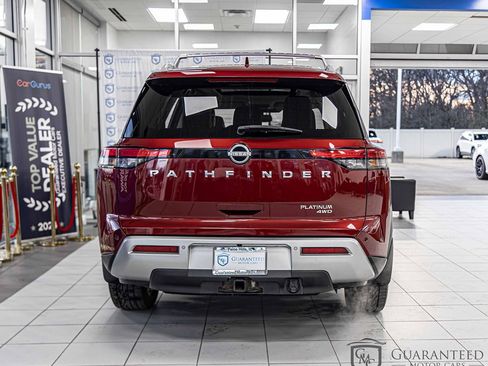 Used 2022 Nissan Pathfinder Platinum w/ Cargo Package image 13