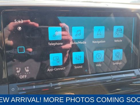 Used 2025 Volkswagen Atlas SEL Premium R-Line image 18