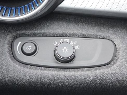 New 2026 Chevrolet Trax LT w/ Driver Confidence Package image 11