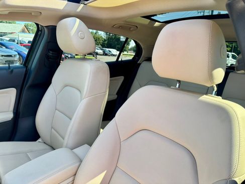 Used 2018 Mercedes-Benz GLA 250 4MATIC image 17