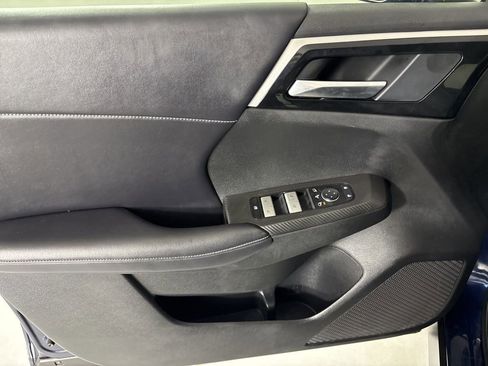 Used 2024 Mitsubishi Outlander SE image 14