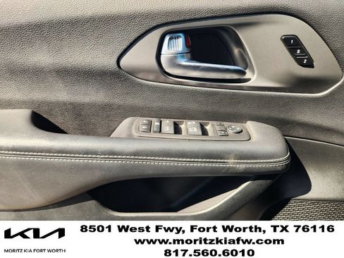Used 2025 Chrysler Pacifica Select FWD image 22