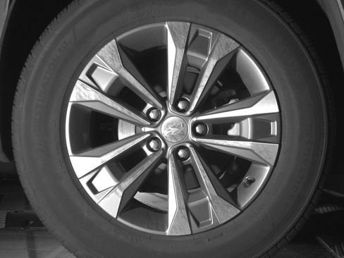 Used 2025 Chevrolet Equinox LT image 15