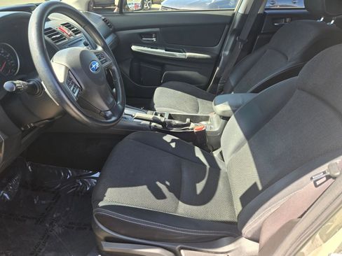 Used 2014 Subaru Crosstrek 2.0i Premium w/ Moonroof Package AWD/4WD image 11