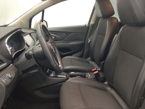 Used 2019 Buick Encore Preferred AWD/4WD image 17