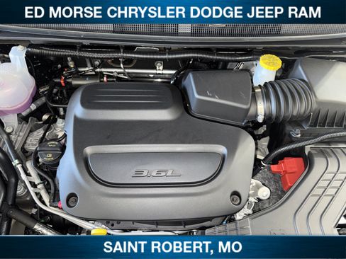 New 2027 Chrysler Pacifica Select AWD/4WD image 13