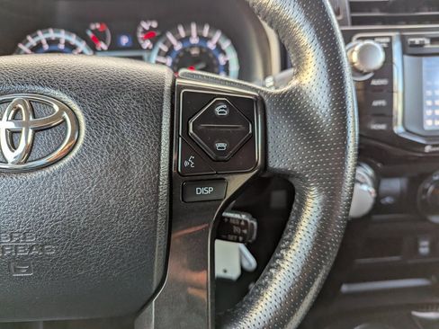 Used 2018 Toyota 4Runner TRD Off-Road Premium image 26