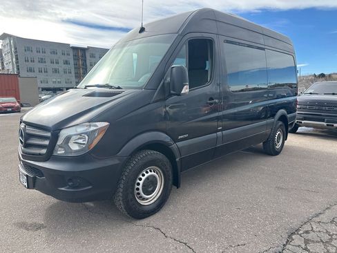 Used 2016 Mercedes-Benz Sprinter 2500 image 3