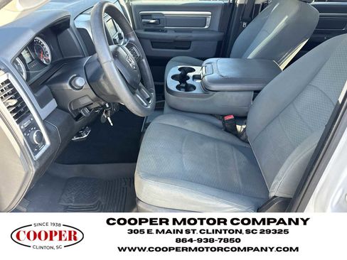 Used 2020 RAM 1500 Classic SLT image 9