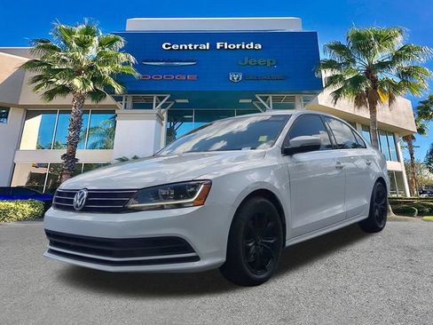 Used 2017 Volkswagen Jetta SE FWD image 9