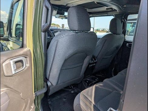 Used 2024 Jeep Wrangler Sport S image 16