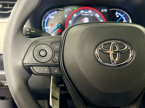 New 2025 Toyota RAV4 XLE image 18