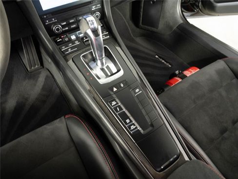 Certified 2018 Porsche 911 GT3 RWD image 16