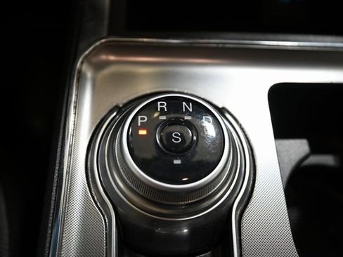 Used 2024 Ford Edge Titanium image 25