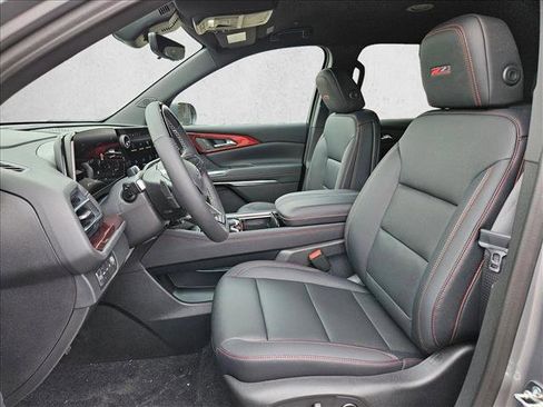 New 2026 Chevrolet Traverse Z71 w/ Enhanced Driving Package AWD/4WD image 4