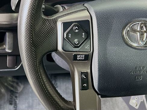 Used 2017 Toyota Tacoma 4x4 Double Cab image 10