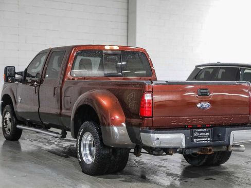 Used 2016 Ford F350 Lariat w/ Lariat Interior Package image 5