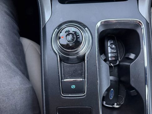 Used 2020 Ford Fusion SE image 23