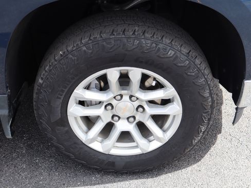 Used 2023 Chevrolet Silverado 1500 LT image 12