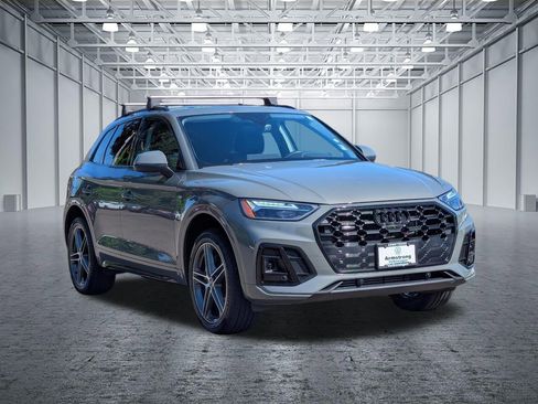 Used 2023 Audi Q5 e Premium Plus w/ Premium Plus Package AWD/4WD image 7