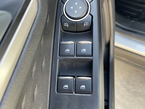 Used 2020 Ford Escape SEL FWD image 16