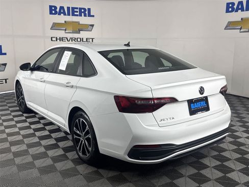 Used 2023 Volkswagen Jetta Sport FWD image 3