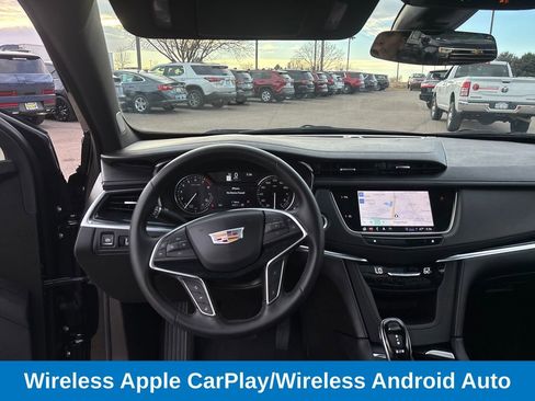 Used 2025 Cadillac XT5 Premium Luxury image 14