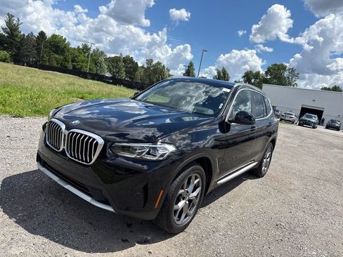 Used 2024 BMW X3 xDrive30i w/ Premium Package AWD/4WD image 3