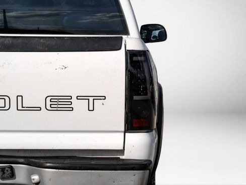 Used 2000 Chevrolet Silverado 1500 4x4 Extended Cab w/ Firm Ride Suspension Pkg image 38