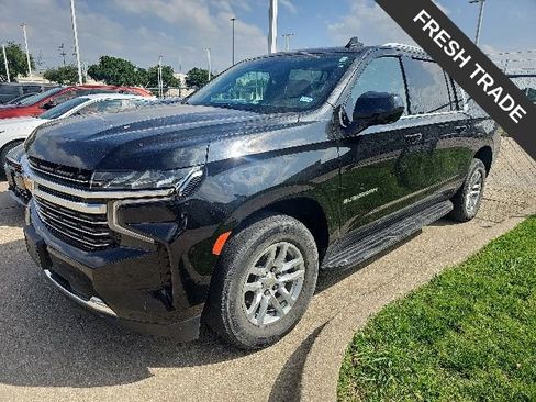 Used 2023 Chevrolet Suburban LT AWD/4WD image 1