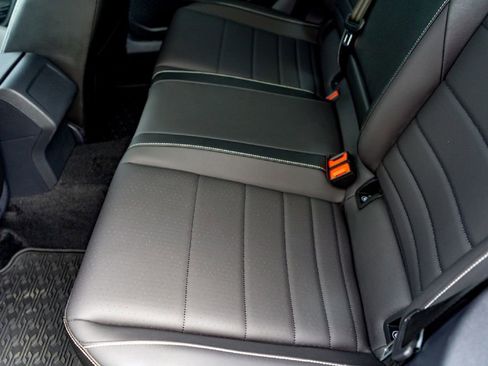 Used 2024 Volkswagen Jetta SE w/ Panoramic Sunroof Package FWD image 27
